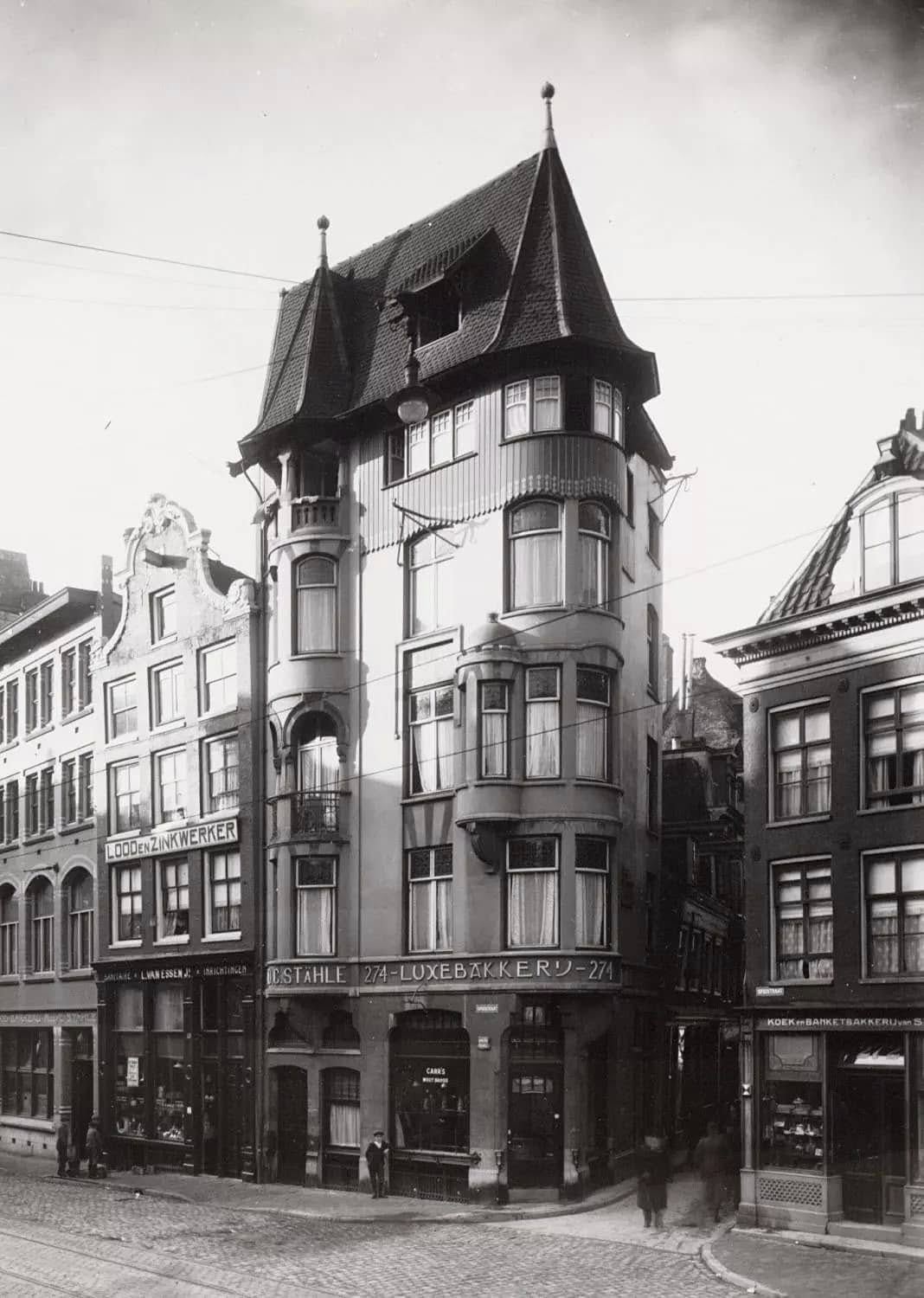 Hans Egstorf – Authentic Stroopwafels from Amsterdam’s Oldest Bakery since 1898