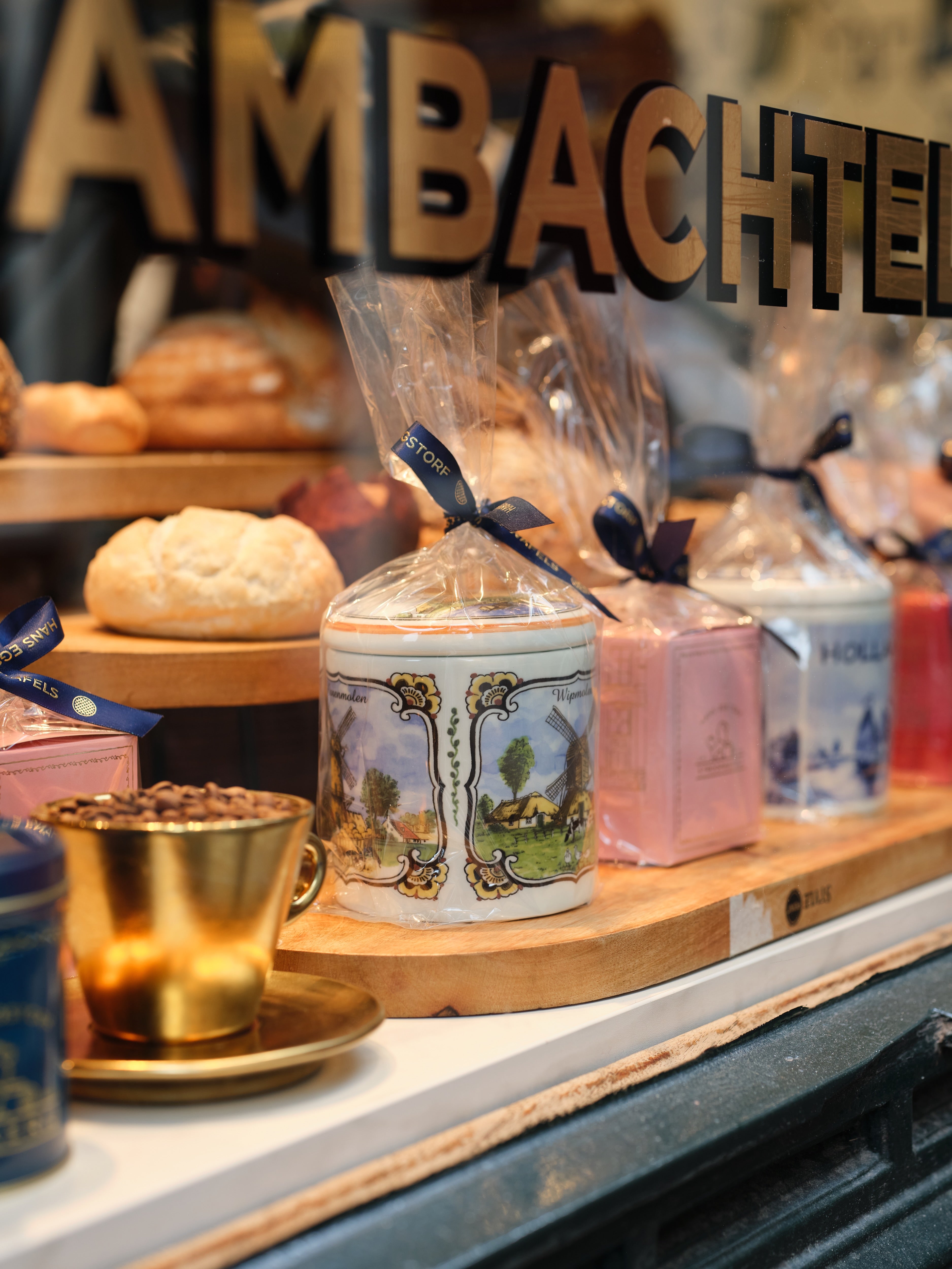 Collections - Hans Egstorf 